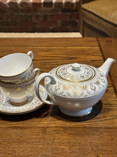 Vintage royal tuscan - vintage,